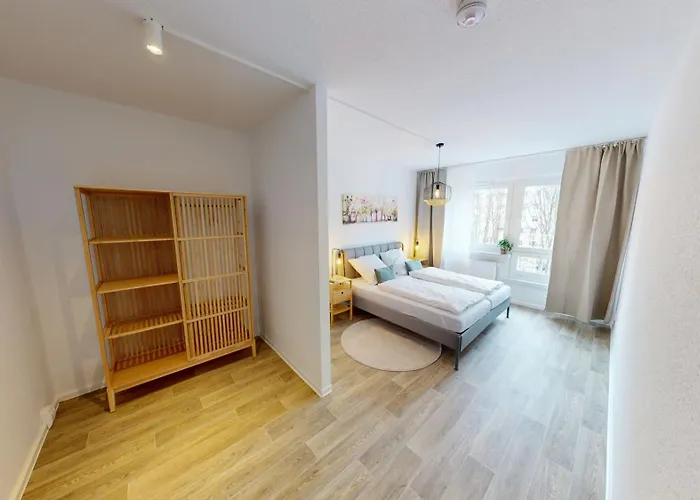 Mit Bodengleicher Dusche, 170m Bis Zur Bahnhaltestelle Linie 5, Wlan Appartement Chemnitz